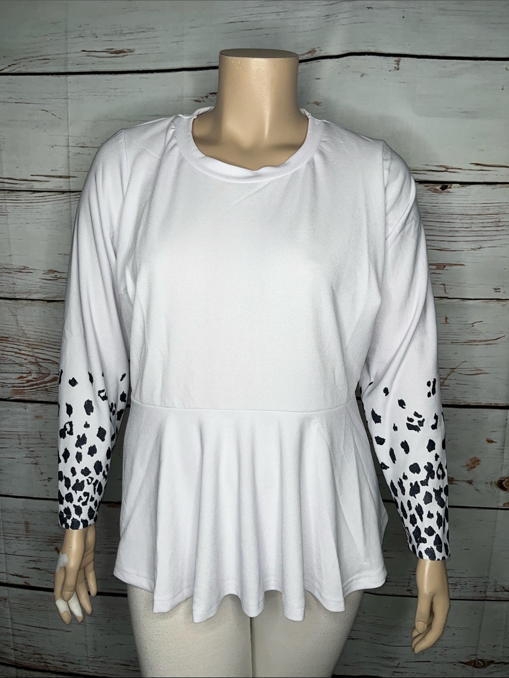 Ashley Stewart NWT Sz 18/20 White - Black Animal Print Peplum Hemline Blouse Top